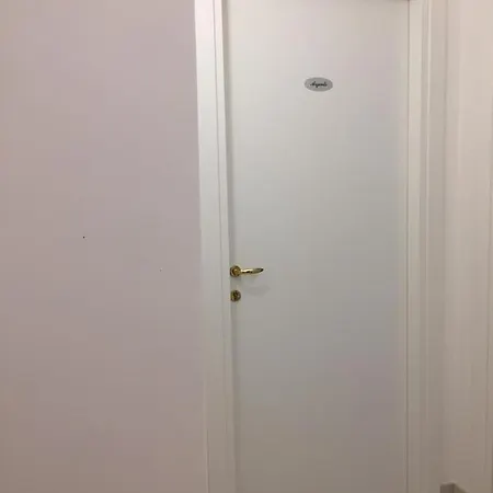 Nocleg ze śniadaniem Nunzia 3*