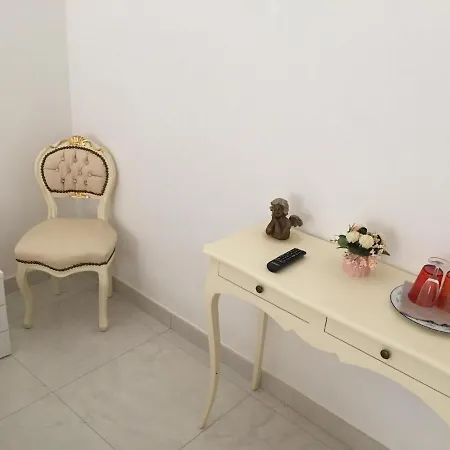 Nunzia *