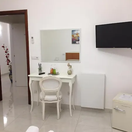 Alojamento de Acomodação e Pequeno-almoço Nunzia 3*