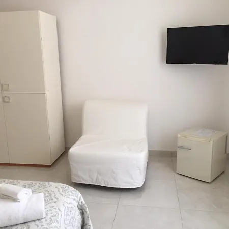 Alojamento de Acomodação e Pequeno-almoço Nunzia